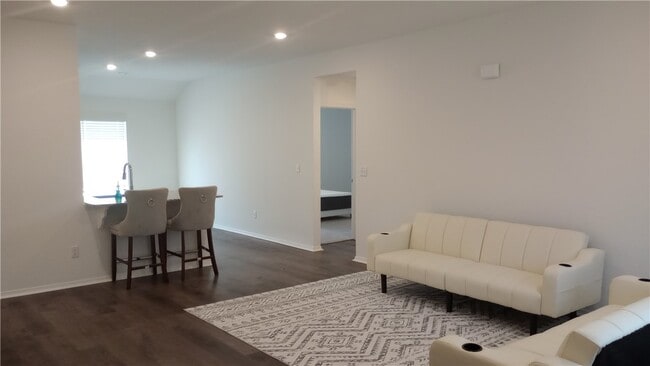 Foto del edificio - 6604 SW Devotion Ave
