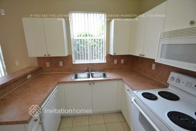 Building Photo - 12545 SW 125th Terrace