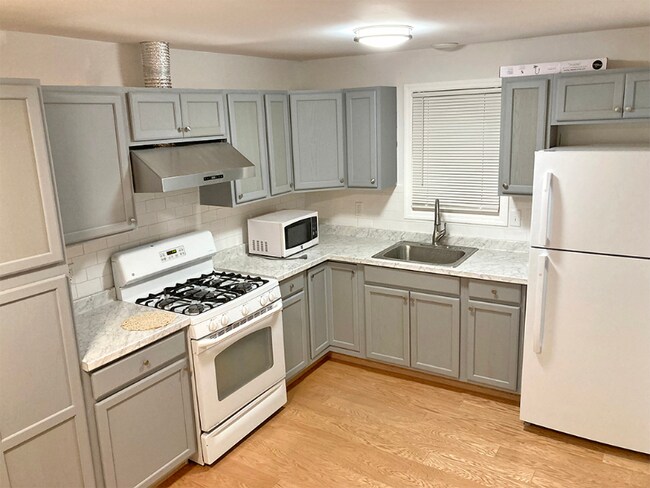 Foto del edificio - 152 Lakeview Dr