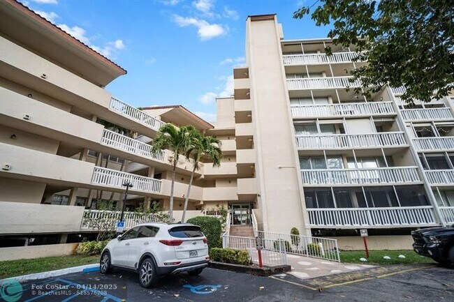 Foto del edificio - 7051 Environ Blvd