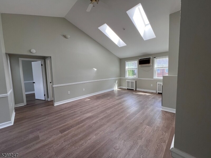 Foto principal - 349 Bloomfield Ave
