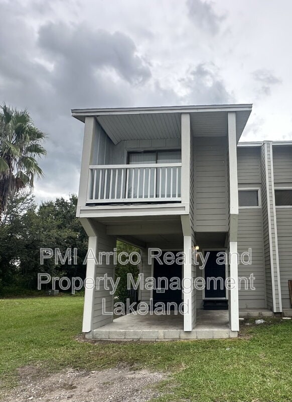 Building Photo - 1106 Country Club Ln
