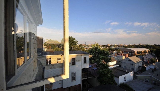 Foto del edificio - 58 Atherton St