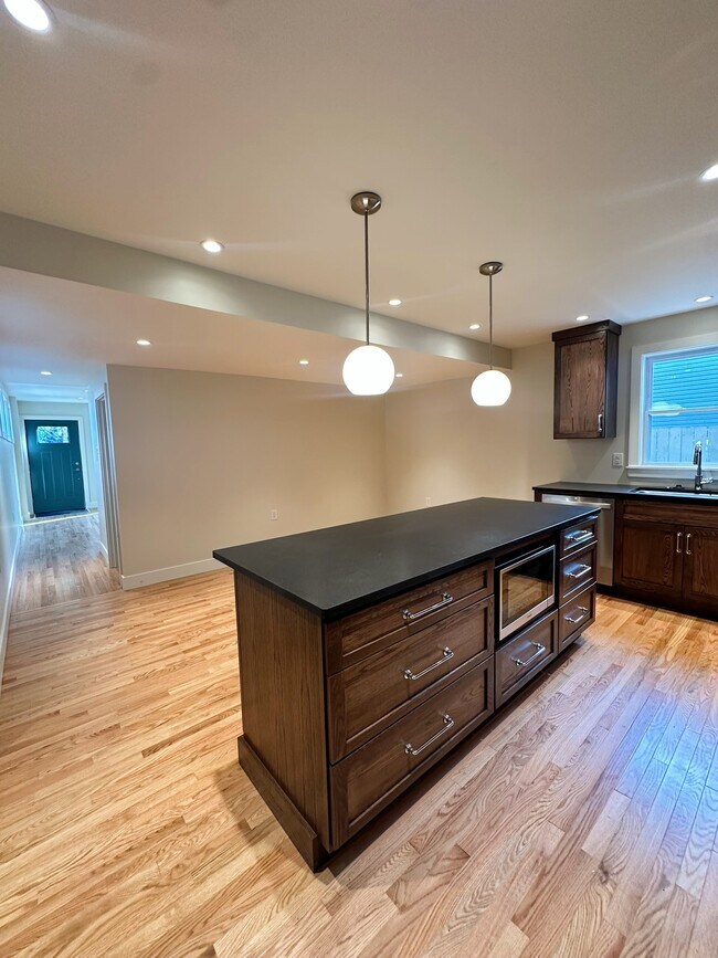 Foto del edificio - 2606 Larkins Way