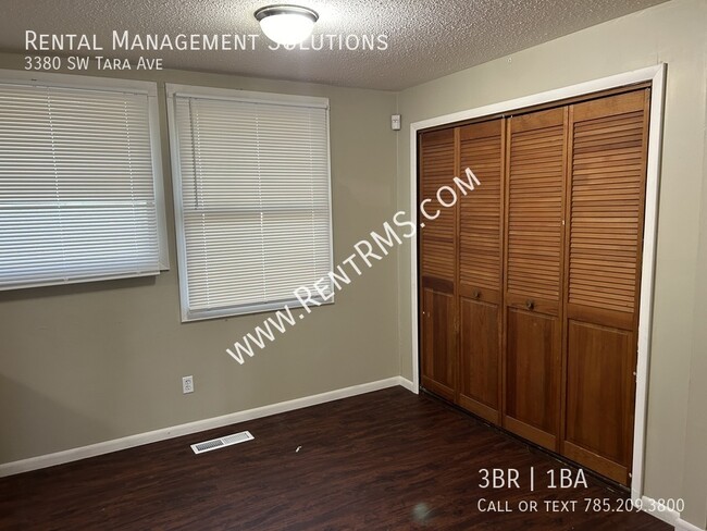 Building Photo - **MOVE-IN SPECIAL**3380 SW Tara Ave - 3 BE...