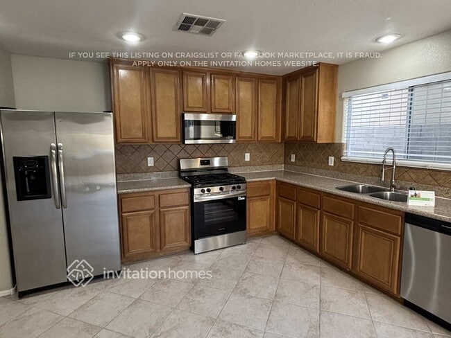 Building Photo - 4535 Pommerelle St