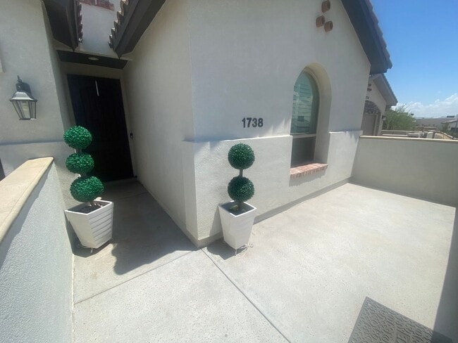Building Photo - WESTSIDE HOME FOR RENT