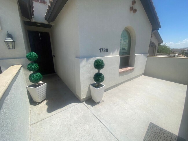 Foto del edificio - WESTSIDE HOME FOR RENT