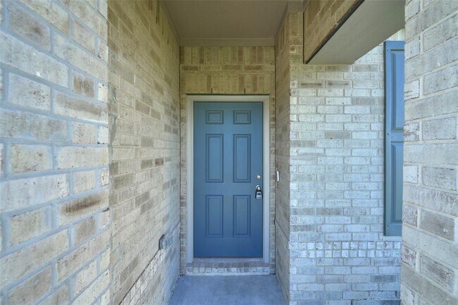 Building Photo - 16826 Hill Brook Ln