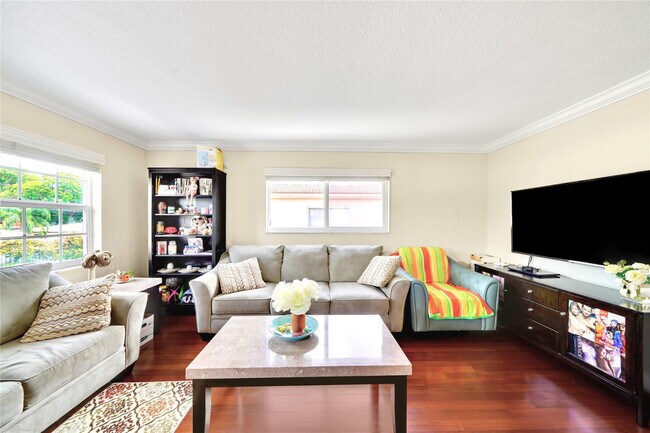 Foto del edificio - 2701 Middle River Dr