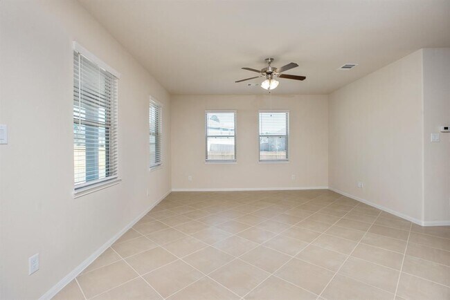 Foto del edificio - 18860 Aspen Briar Cir