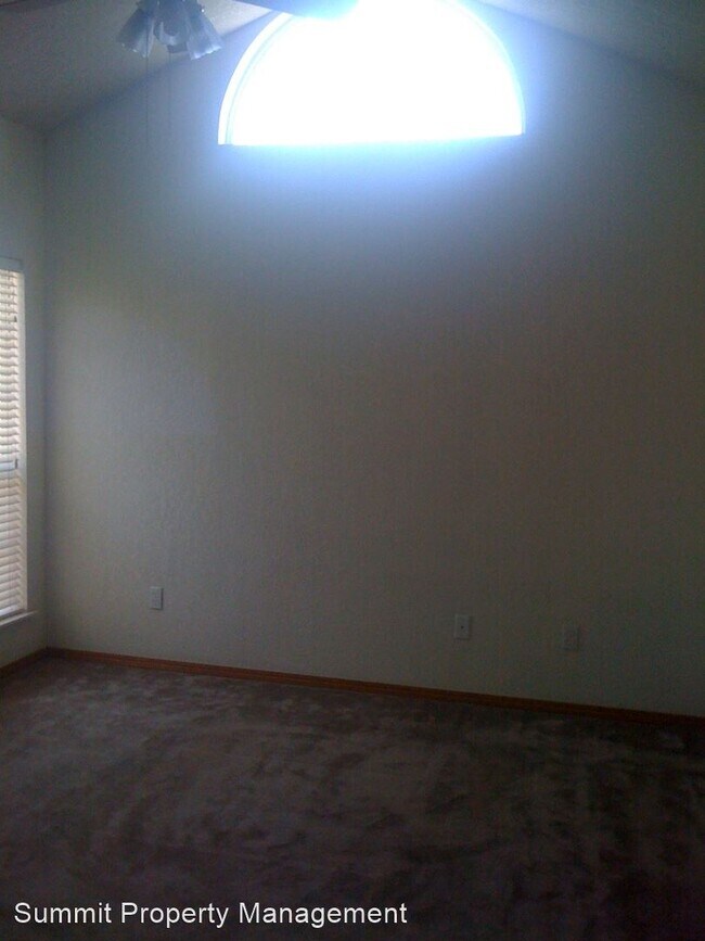 Foto del edificio - 3 br, 2 bath House - 2119 N. Manning