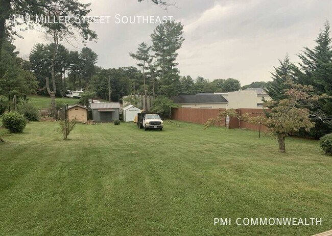 Foto del edificio - 109 Miller St SE