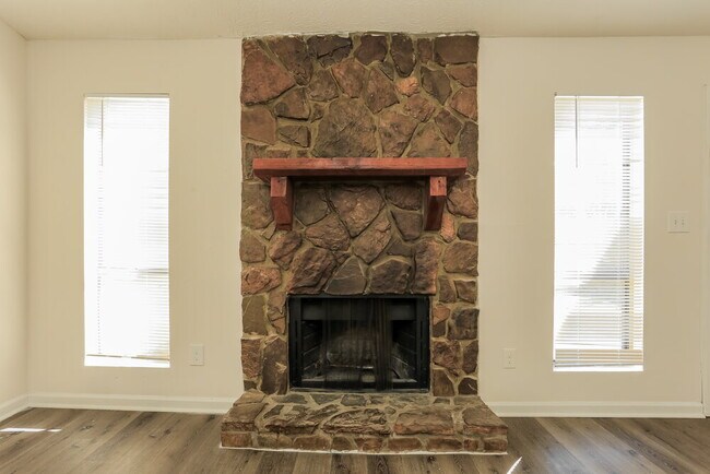 Building Photo - 2564 Snake Ct