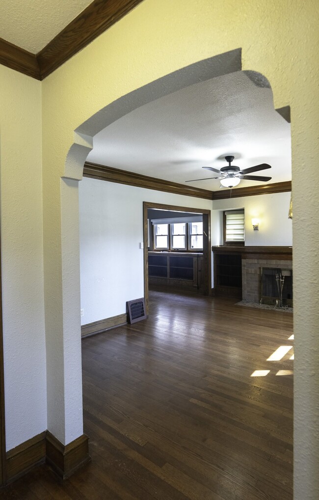 Building Photo - 3260 N 50th St