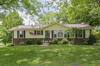 Building Photo - 105 Raindrop Ln