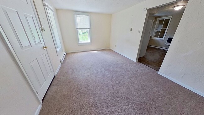 Building Photo - Charming Semi-Detached 2-Bedroom Home