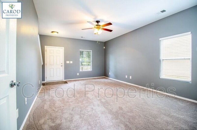 Foto del edificio - 8630 Redding Glen Ave