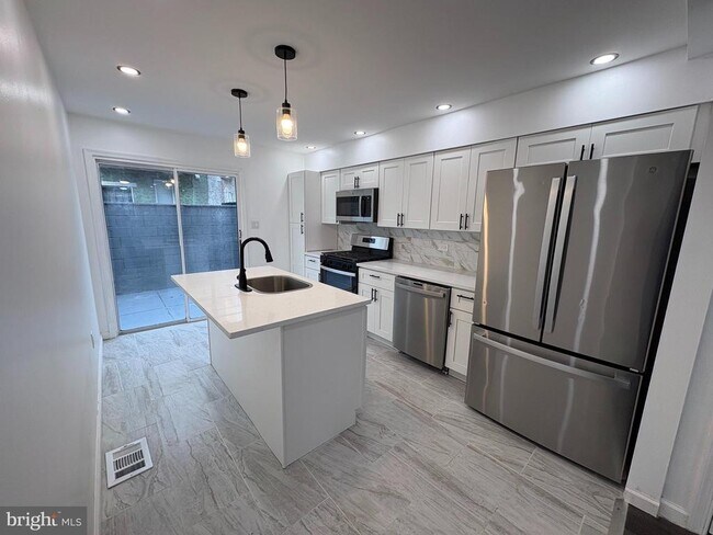 Foto del edificio - 2040 S Norwood St