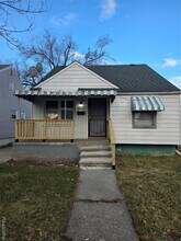 Building Photo - 12217 Plainview Ave