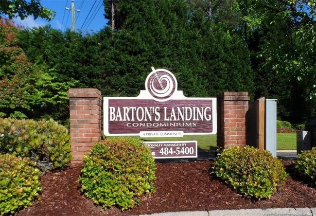 Building Photo - 663 Bartons Landing Pl
