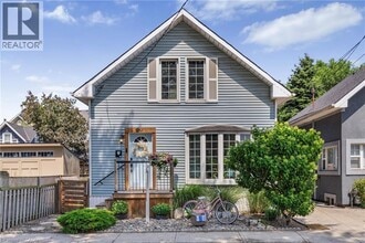 Building Photo - 1 Mareve Ave