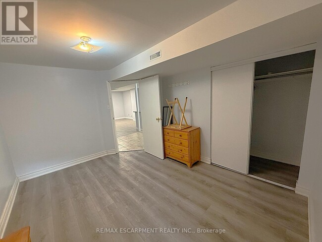 Building Photo - 25 Prairie Rose Cir