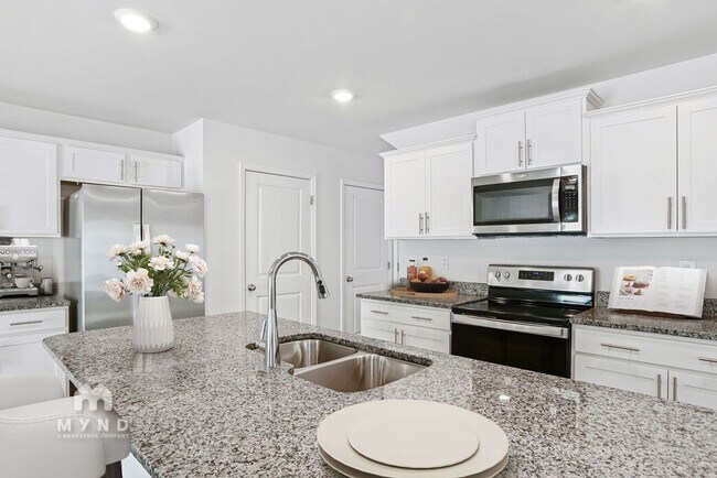 Foto del edificio - 5620 Harrison Trace Dr