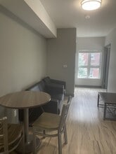 Building Photo - 258A-258A Sunview St