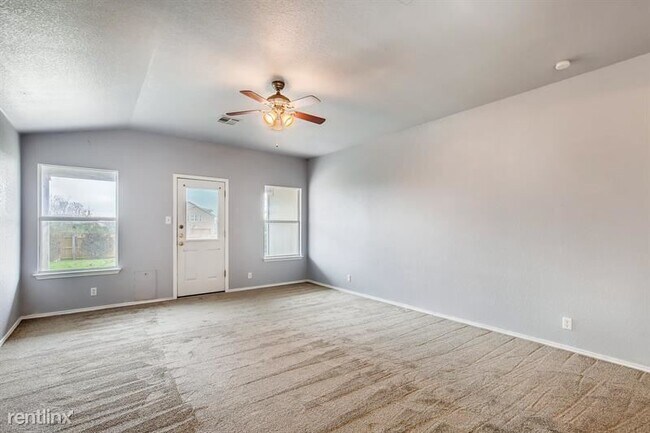 Foto del edificio - 3 br, 2 bath House - 200 Brooke St