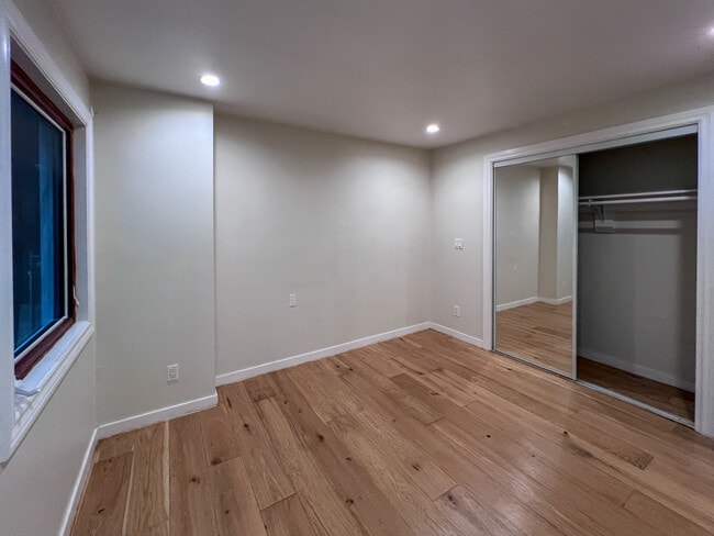 Building Photo - 19A Jasper Place -