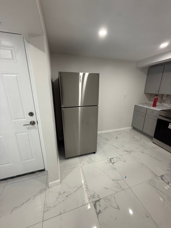 Foto del edificio - 61 Forest Rd