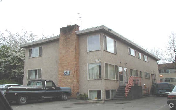 Foto principal - 3809 S Willow St