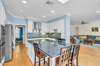 Building Photo - 98 Winding Creek Pl