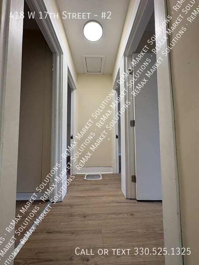 Foto del edificio - 418 W 17th St