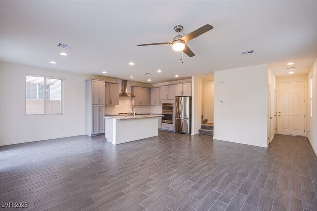 Building Photo - 5647 Justin Robert St