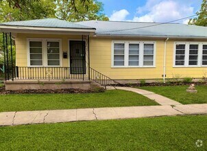 Building Photo - 819 San Antonio Ave