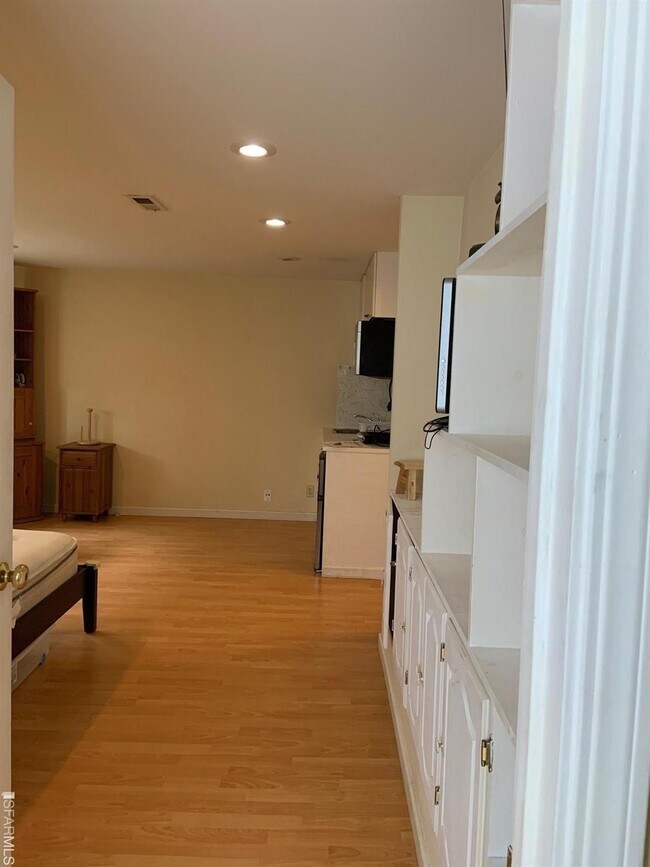 Foto del edificio - 2700 Ortega St