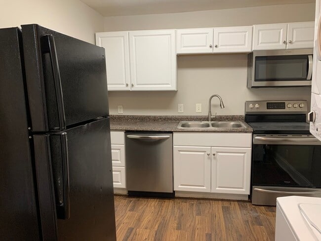 Foto del edificio - 1407 Dr DB Todd Jr Blvd