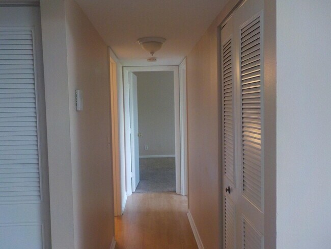 Foto del edificio - 624 Sea Pine Way