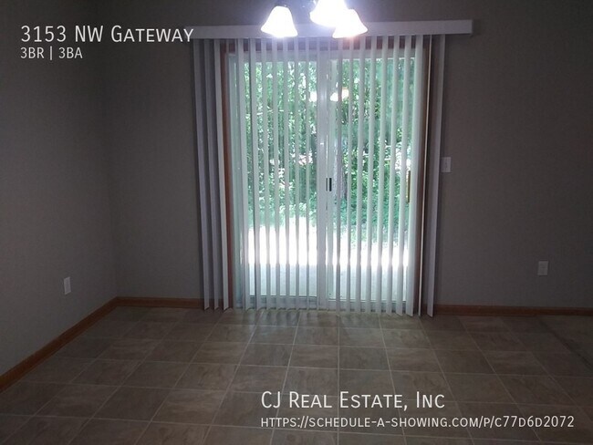 Building Photo - 3153 NW Gateway Dr