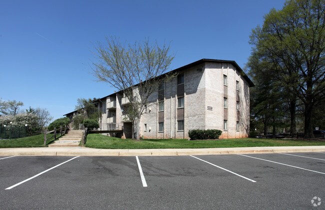 Glenreed Apartaments - The Glens at Reed Station