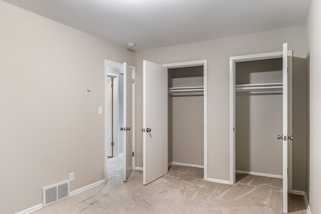 Foto del edificio - 7225 Euston St