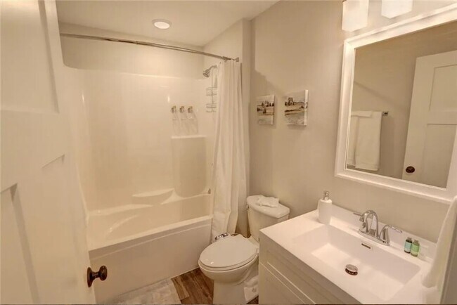 Foto del edificio - 10011 Aspen Ln