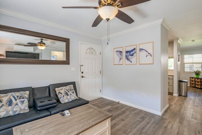 Building Photo - Villas at Kenolio Furnished Two Bedroom Tw...