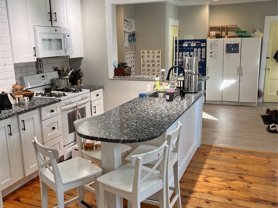 Updated Kitchen with eat in peninsula - 14 Charles St