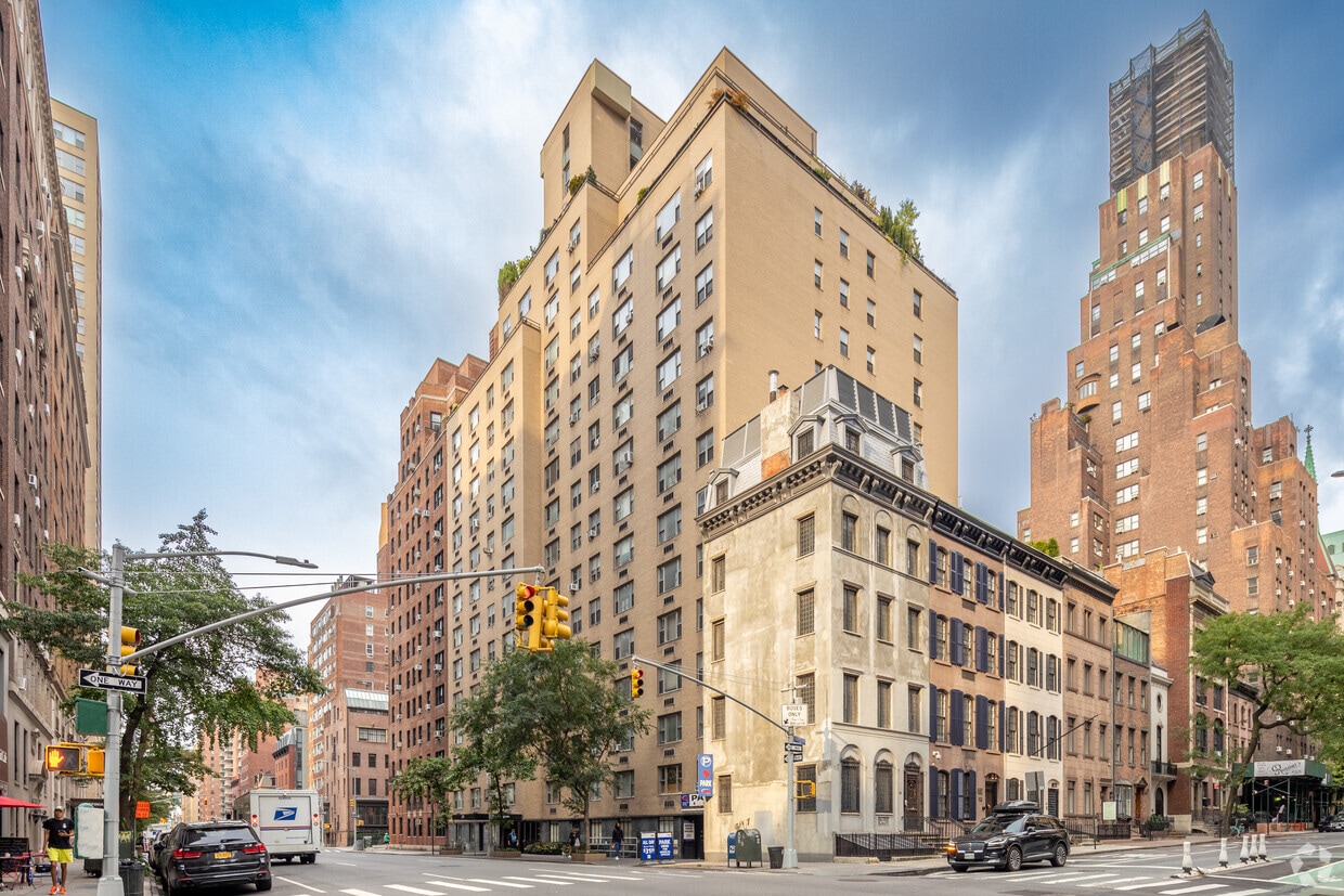 Building Photo - 310 Lexington Ave