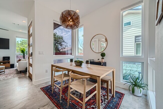 Foto del edificio - 511 W Croslin St