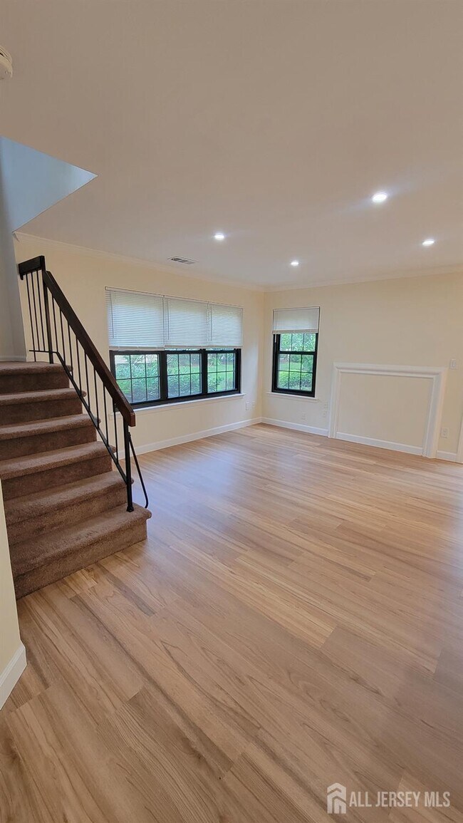 Foto del edificio - 138 Longfield Ct