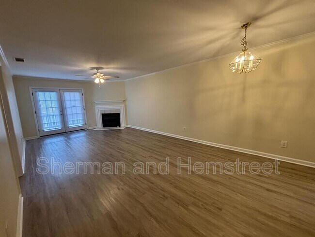 Foto del edificio - 2132 Oak Ridge Rd